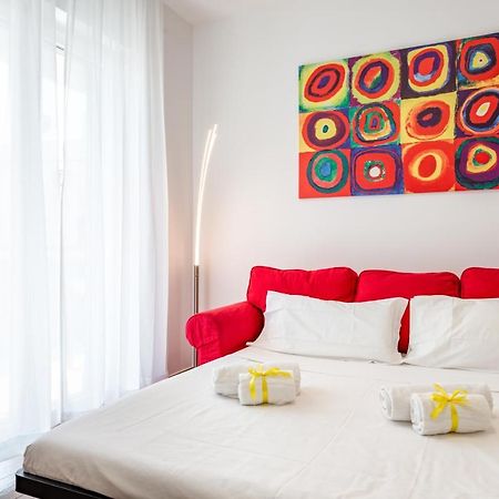 Central Station Apt With Parking Бари Экстерьер фото